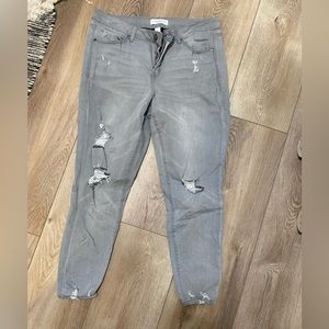 Lane Bryant mid rise super stretch skinny light grey jean. Size 16